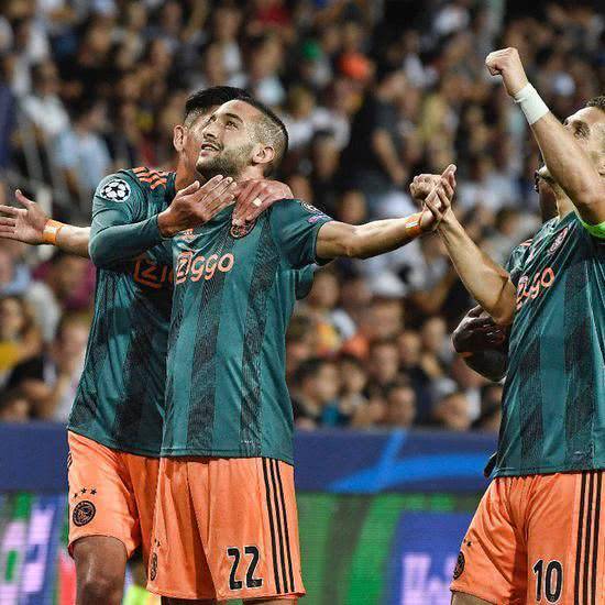 不是空有名 不是空有名